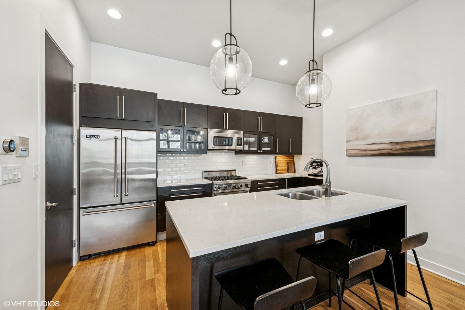 2020 W Iowa Street Unit: 1E