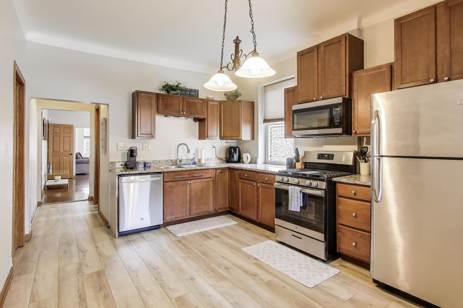 2720 W Polk Street Unit: 1