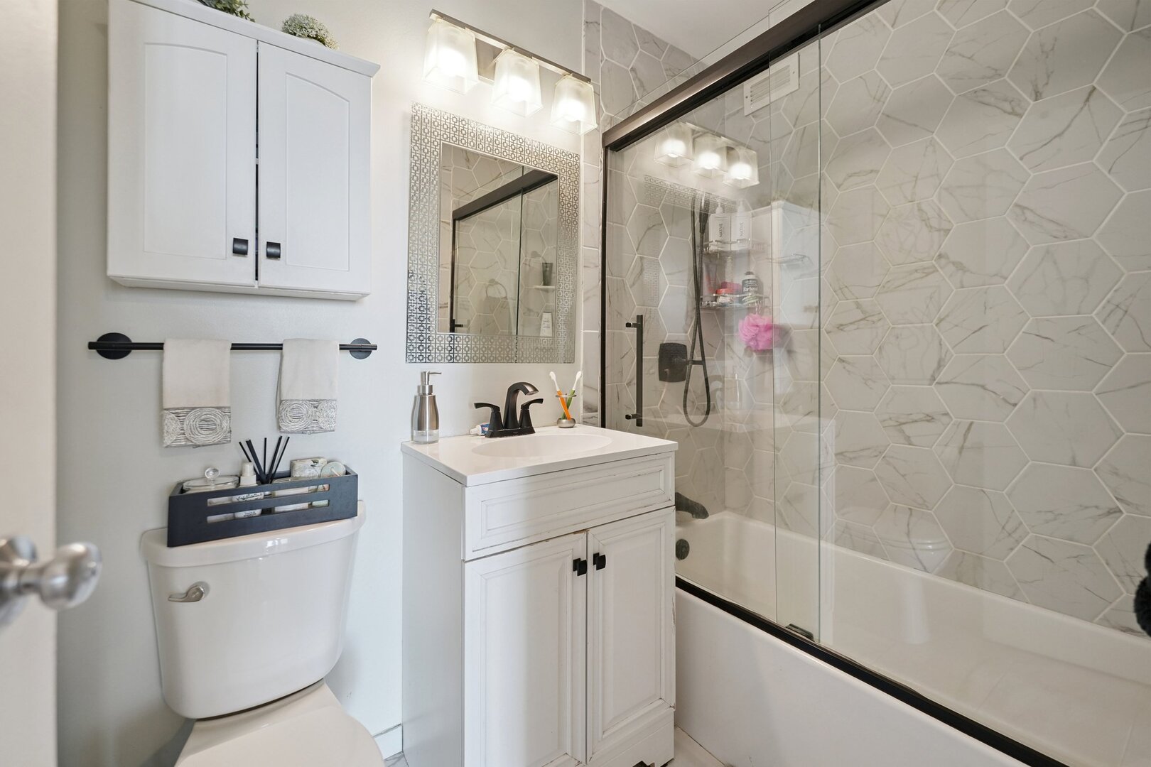 4800 S Lake Park Avenue Unit: 1612