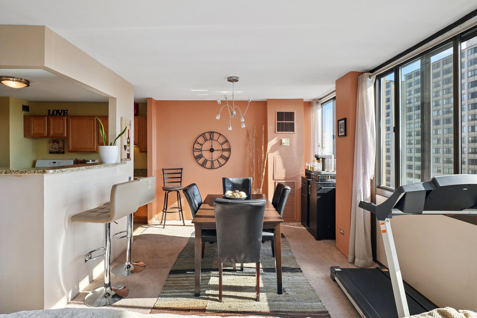 4800 S Lake Park Avenue Unit: 1612