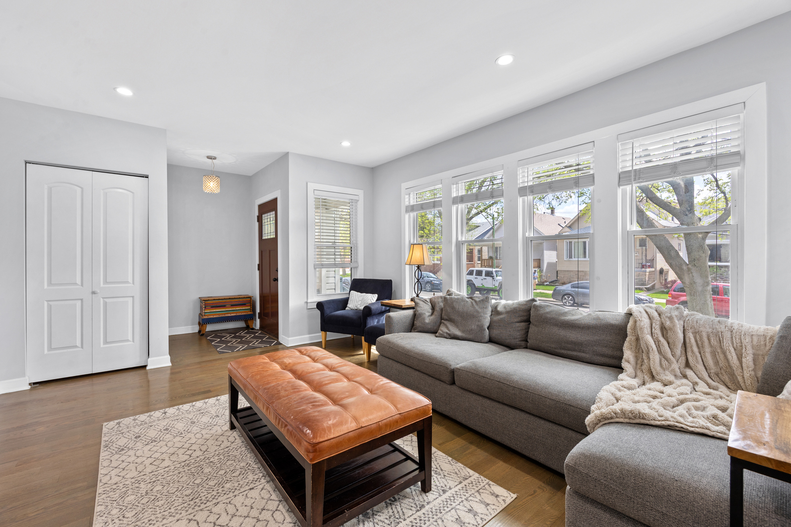 5212 W Berenice Avenue