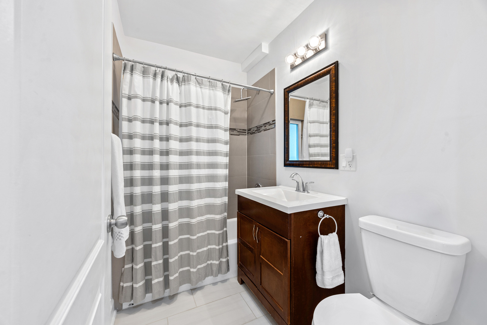 5212 W Berenice Avenue