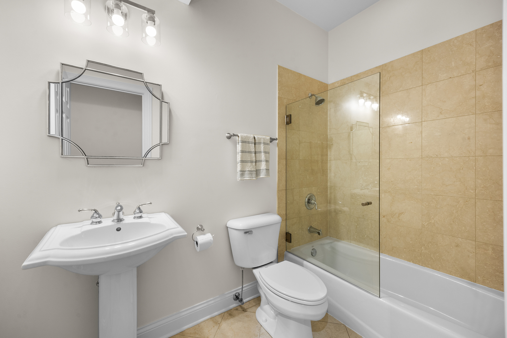 1122 W Hubbard Street Unit: 4E