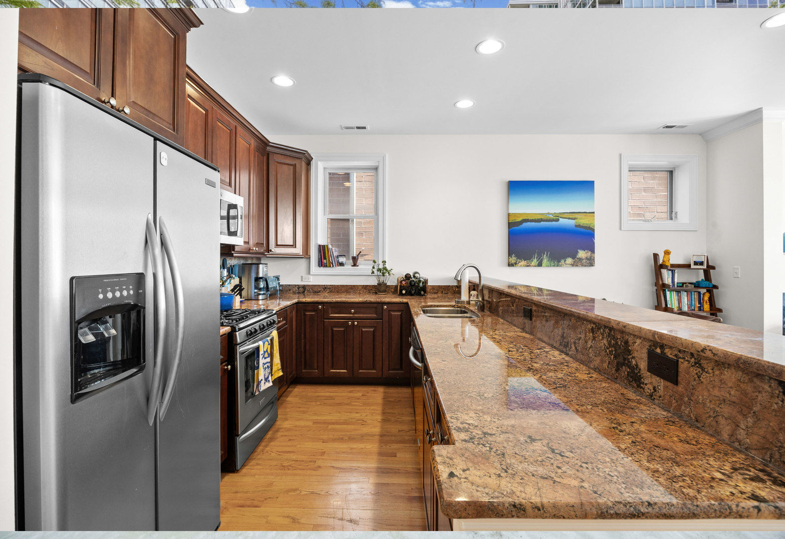 1122 W Hubbard Street Unit: 4E