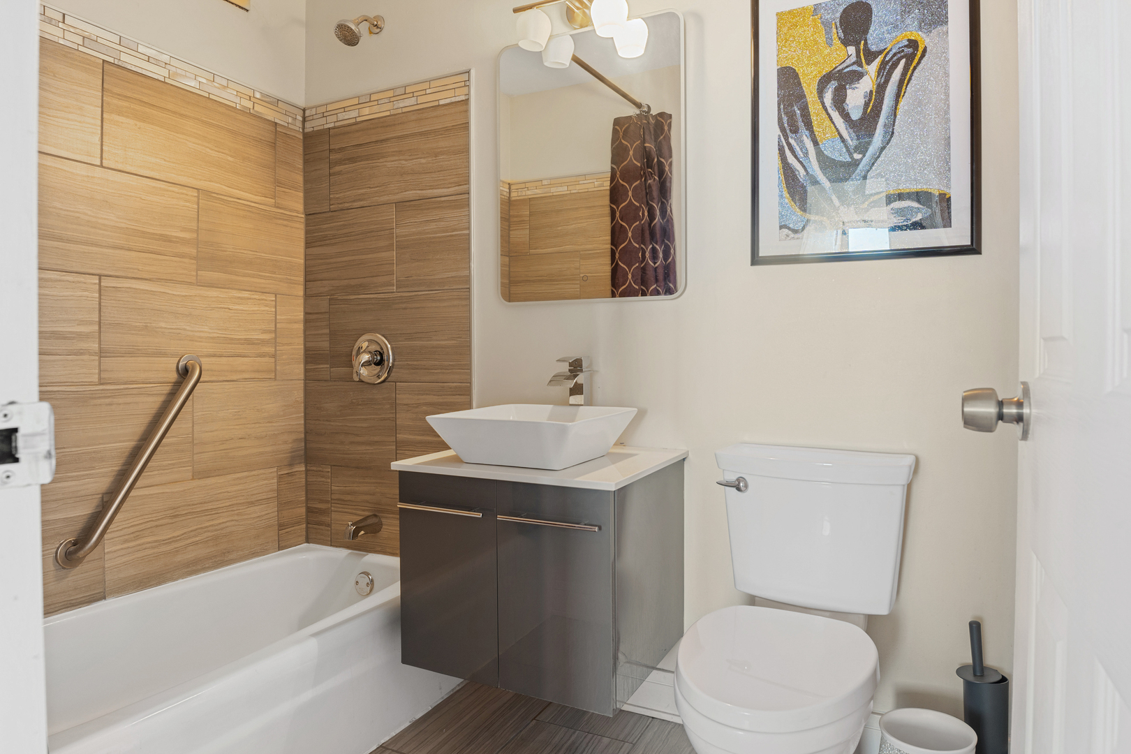 4800 S Lake Park Avenue Unit: 2005