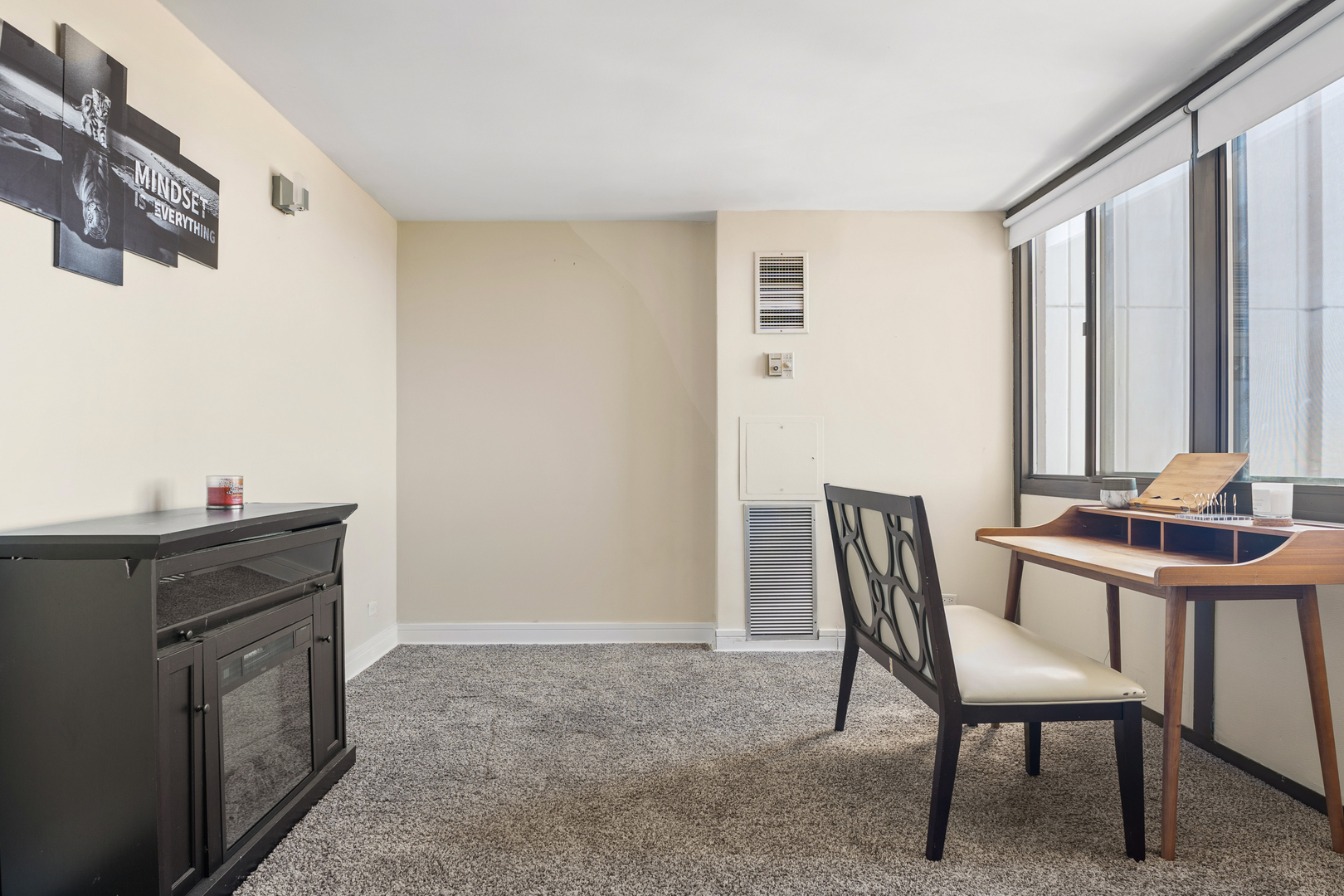 4800 S Lake Park Avenue Unit: 2005
