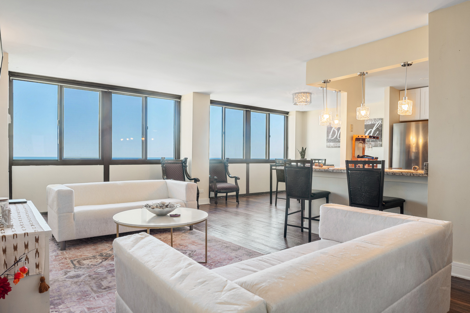 4800 S Lake Park Avenue Unit: 2005