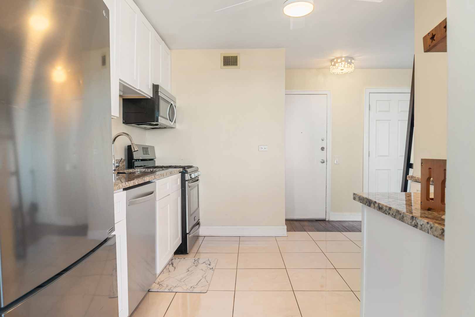 4800 S Lake Park Avenue Unit: 2005