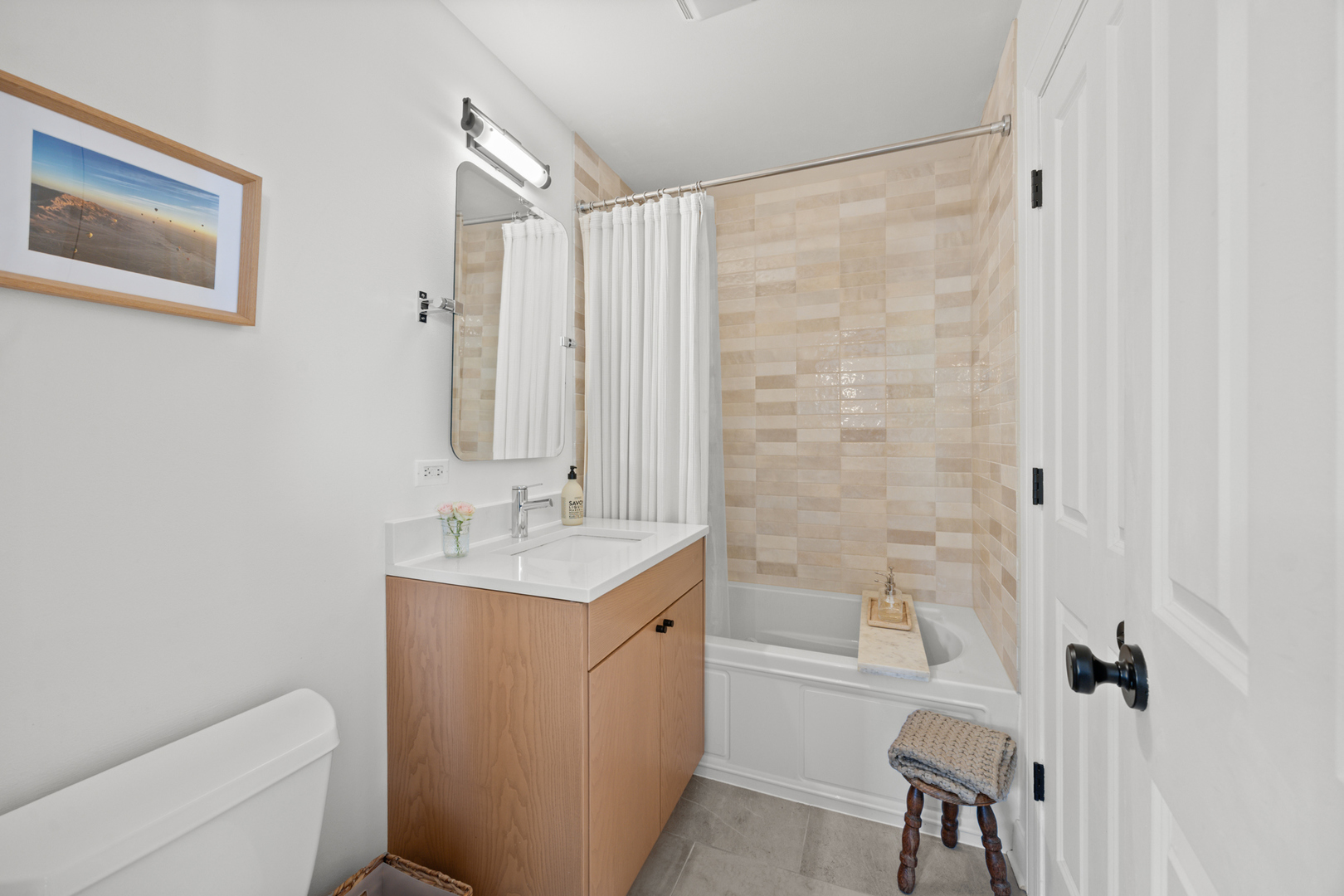 2148 N Sawyer Avenue Unit: 2S