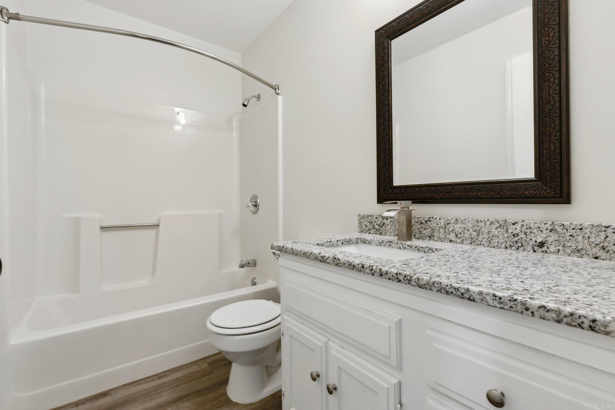 9 Kings Pointe Cove