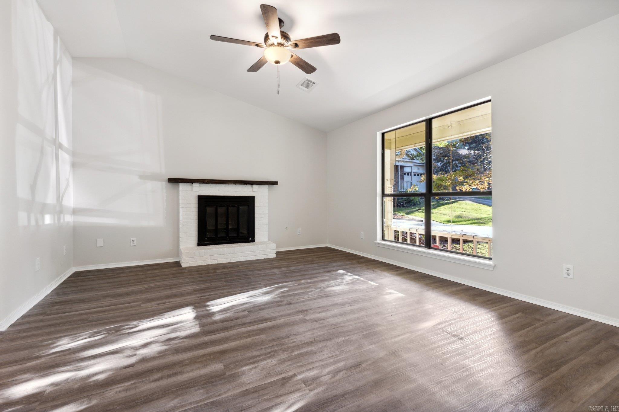 9 Kings Pointe Cove