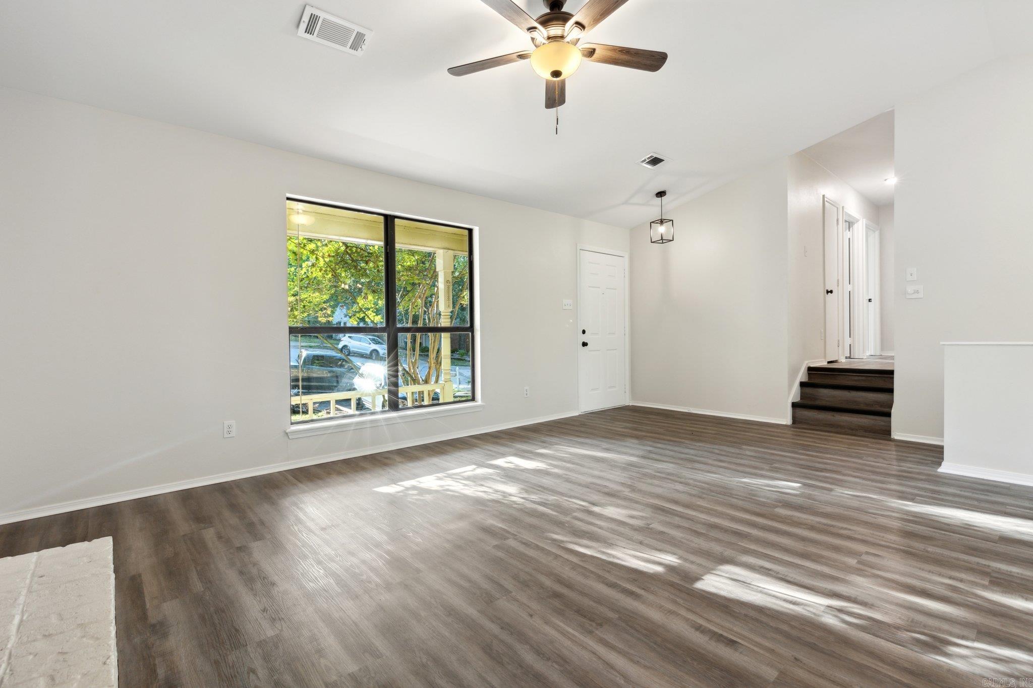 9 Kings Pointe Cove