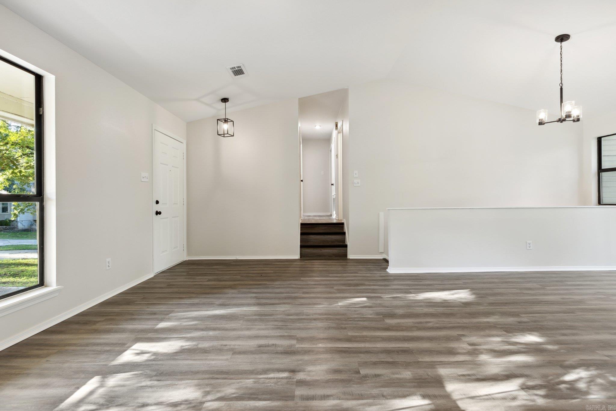 9 Kings Pointe Cove