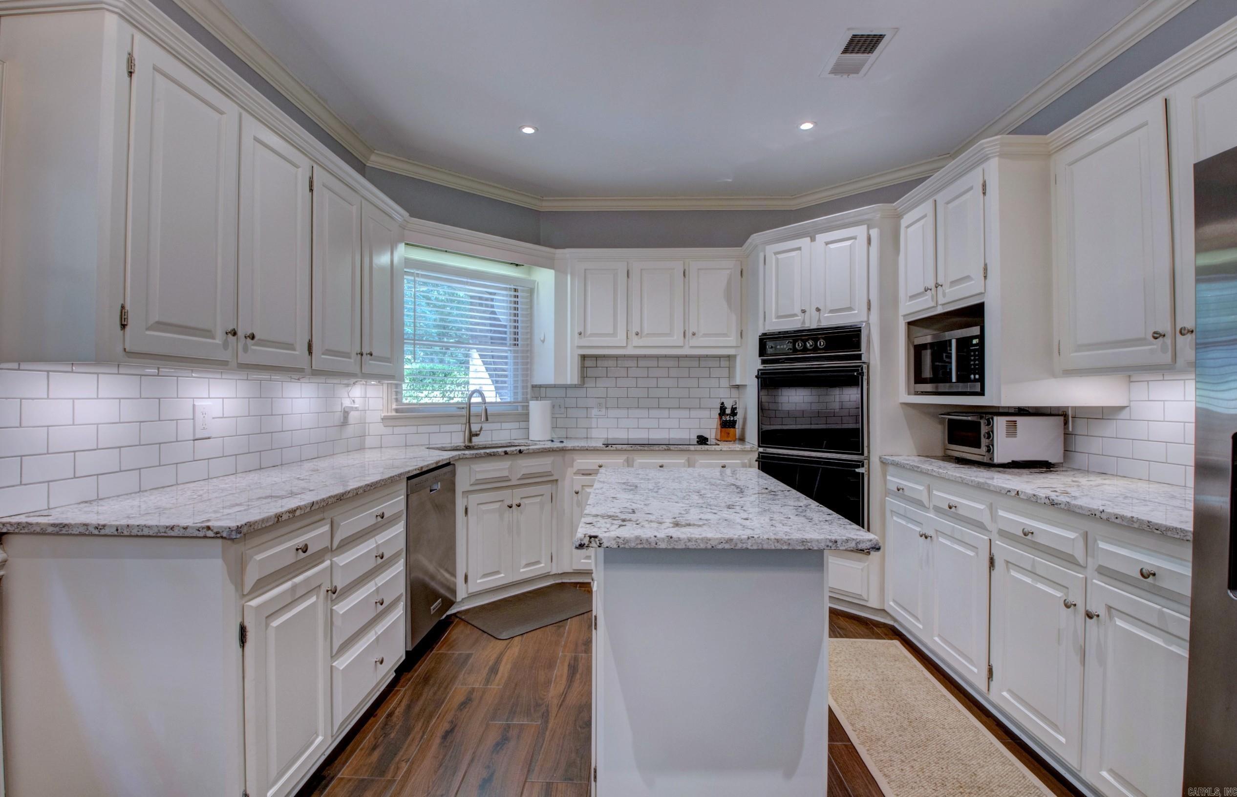 15 Rocky Valley Cove