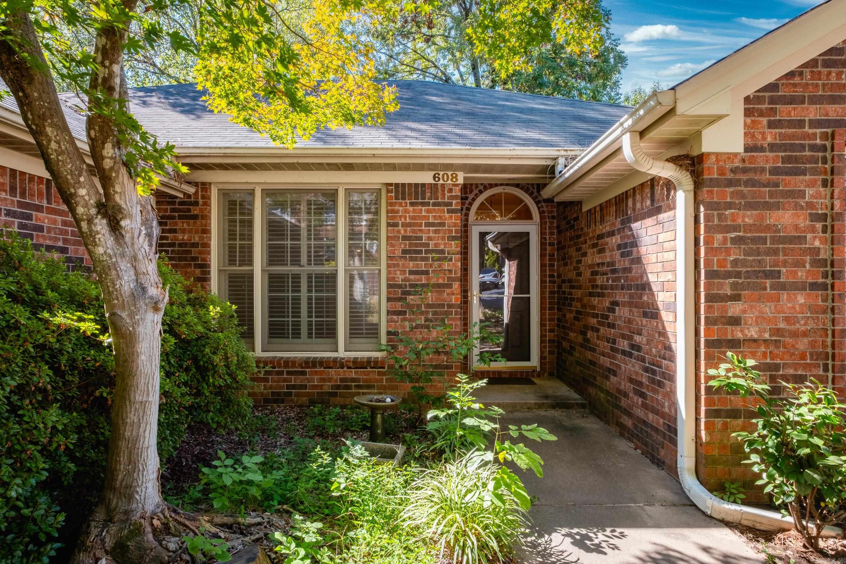 608 Cambridge Place Drive