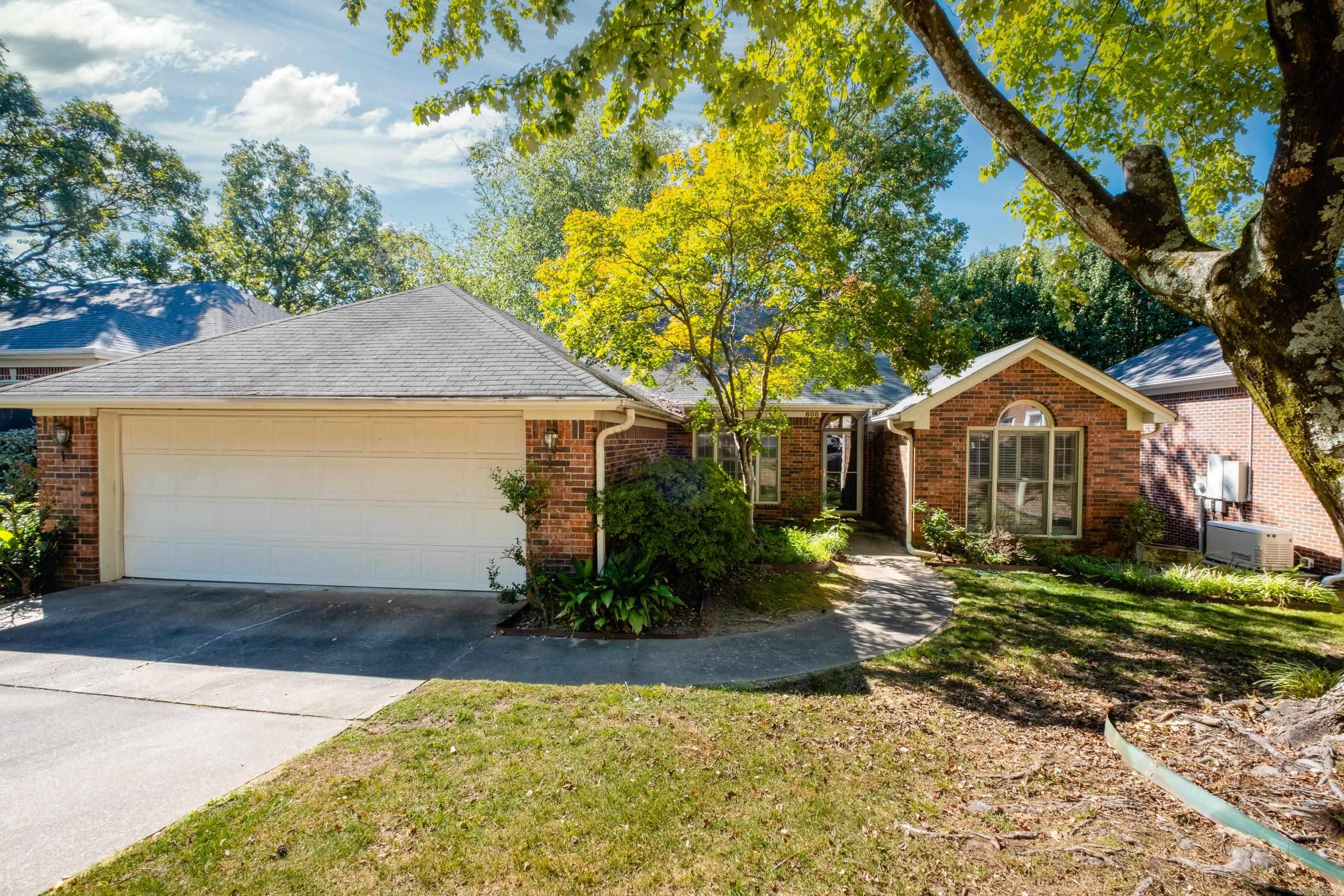 608 Cambridge Place Drive