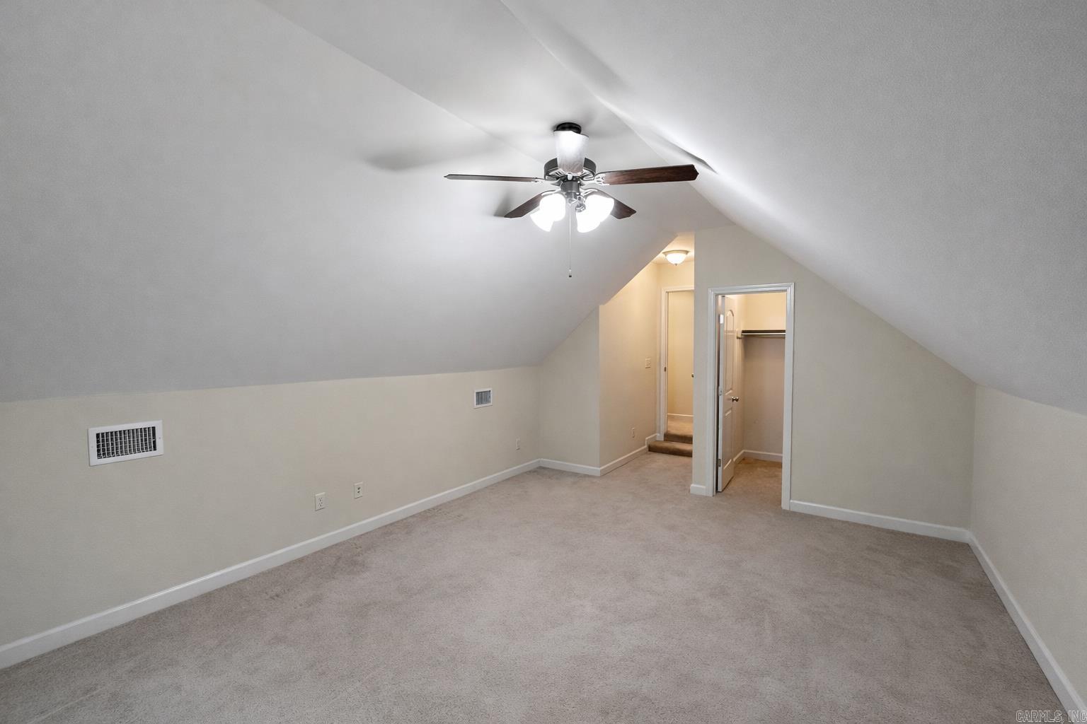 24 Wellington Colony Drive