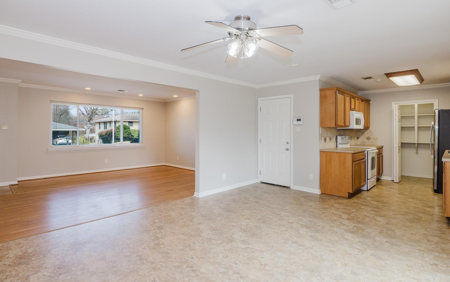 6909 Briarwood