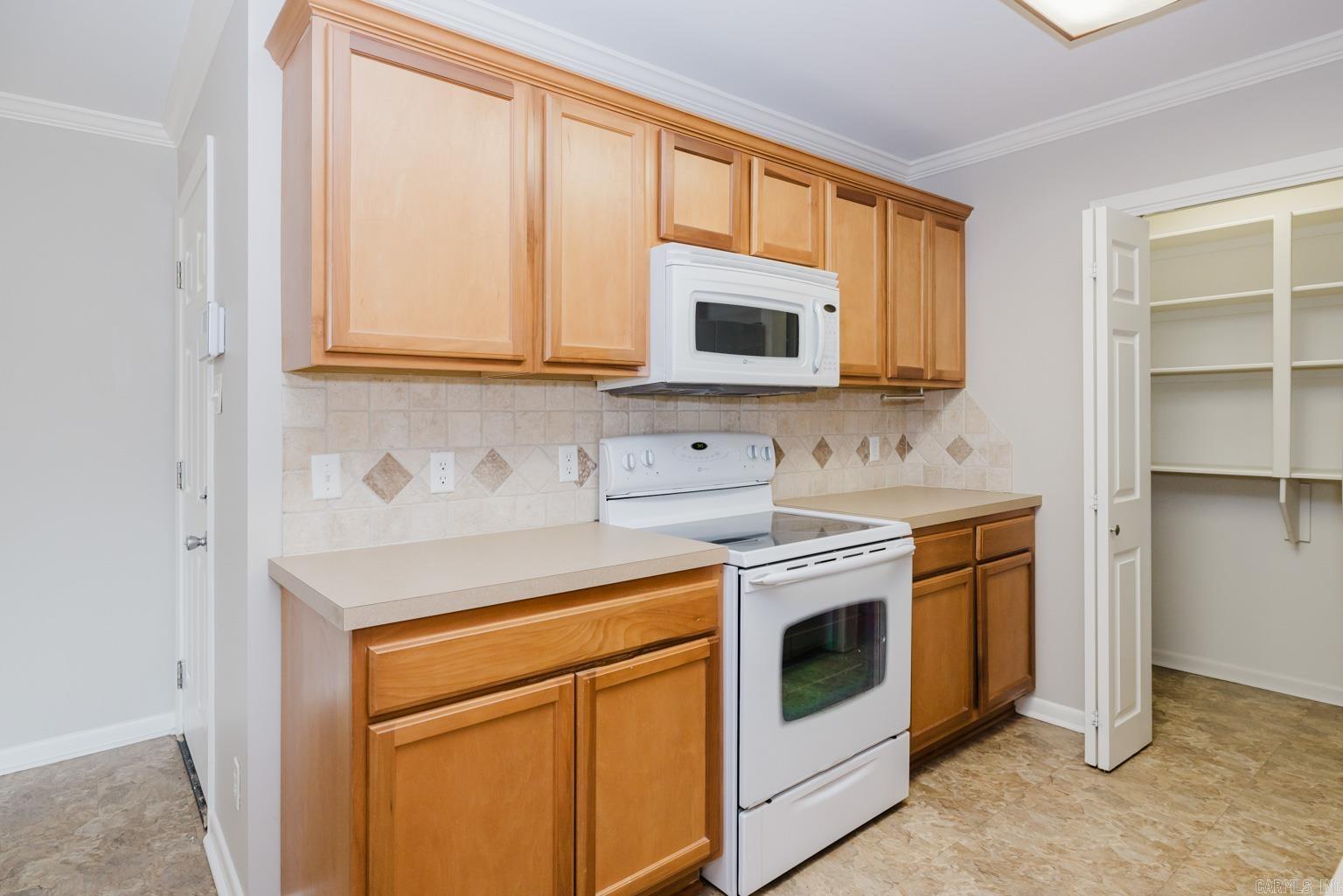 6909 Briarwood