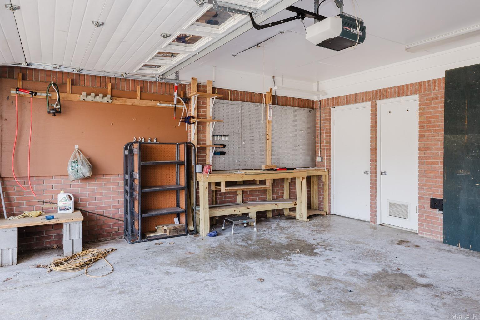 6909 Briarwood