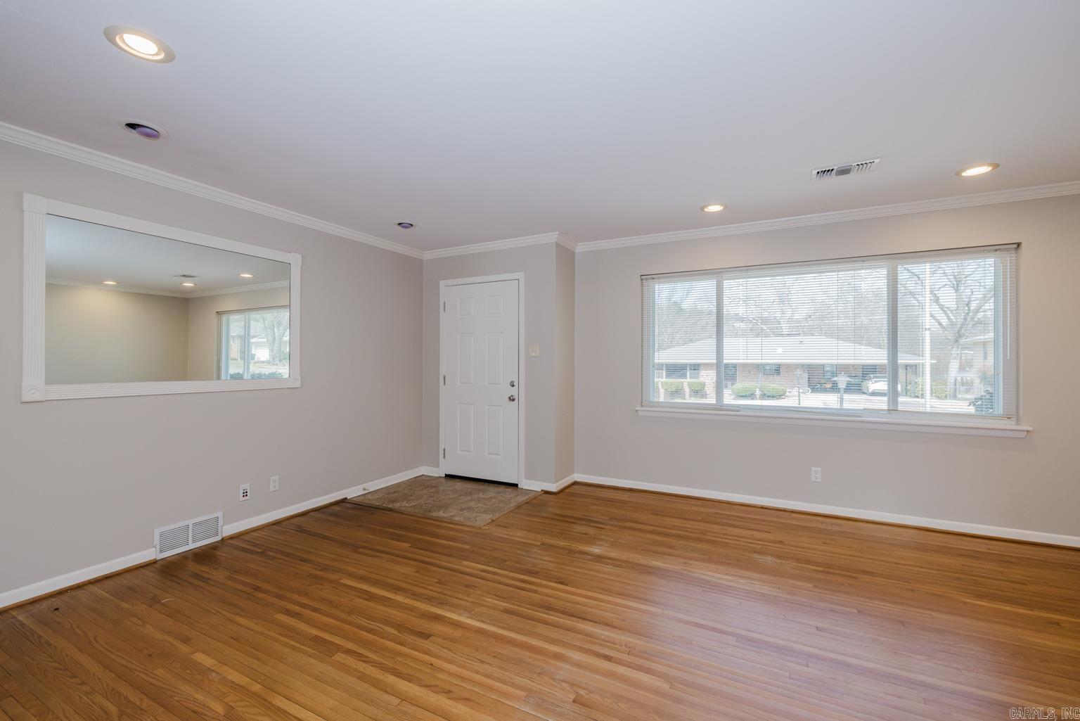 6909 Briarwood