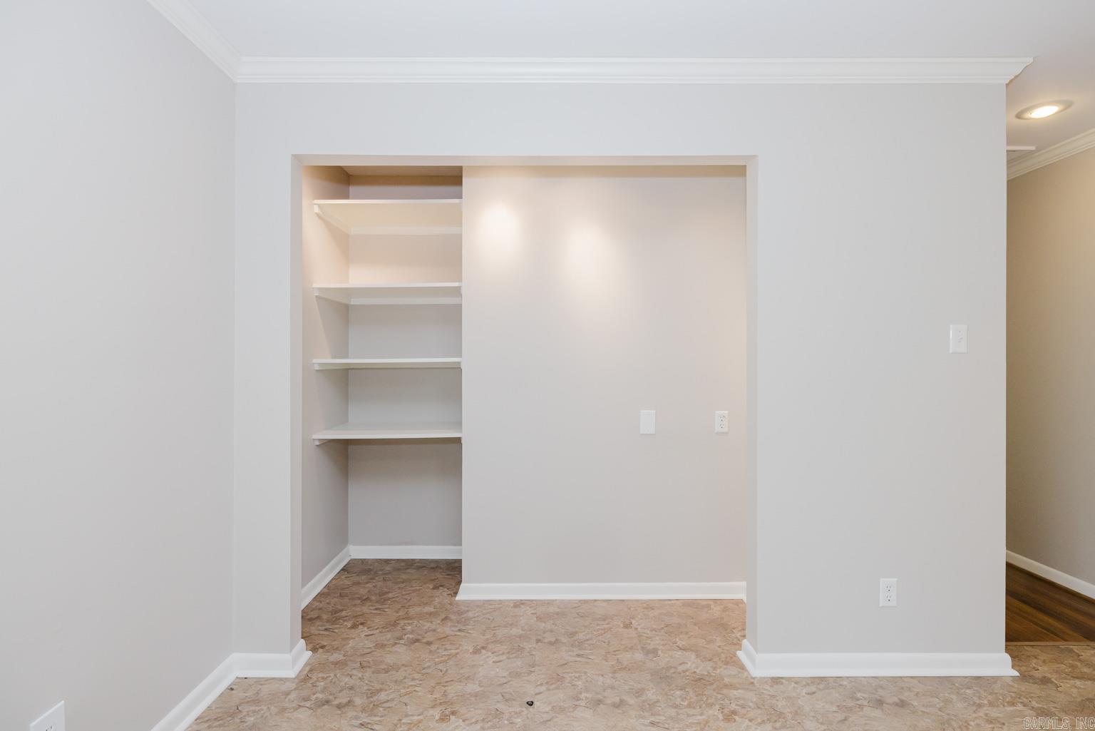 6909 Briarwood