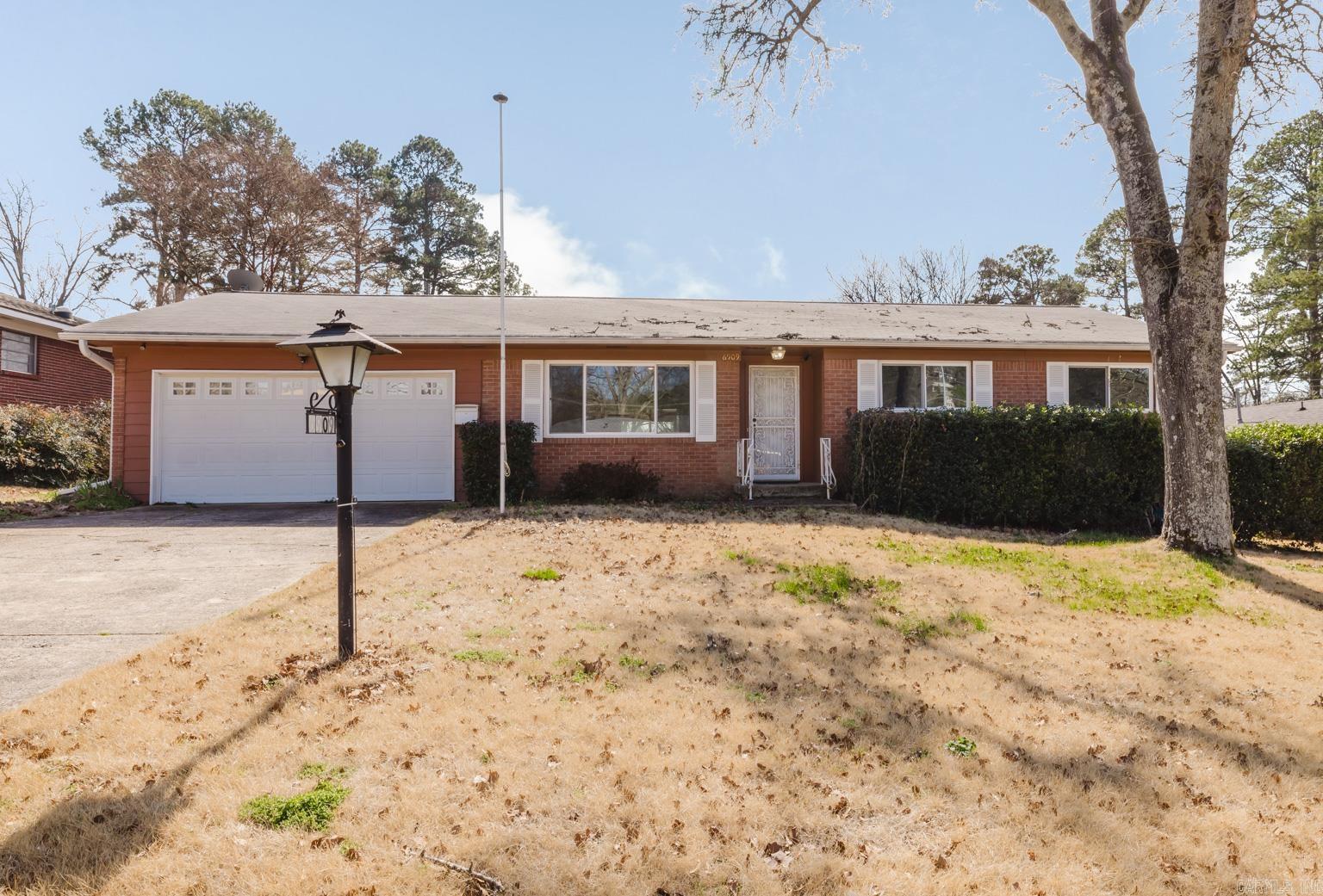 6909 Briarwood