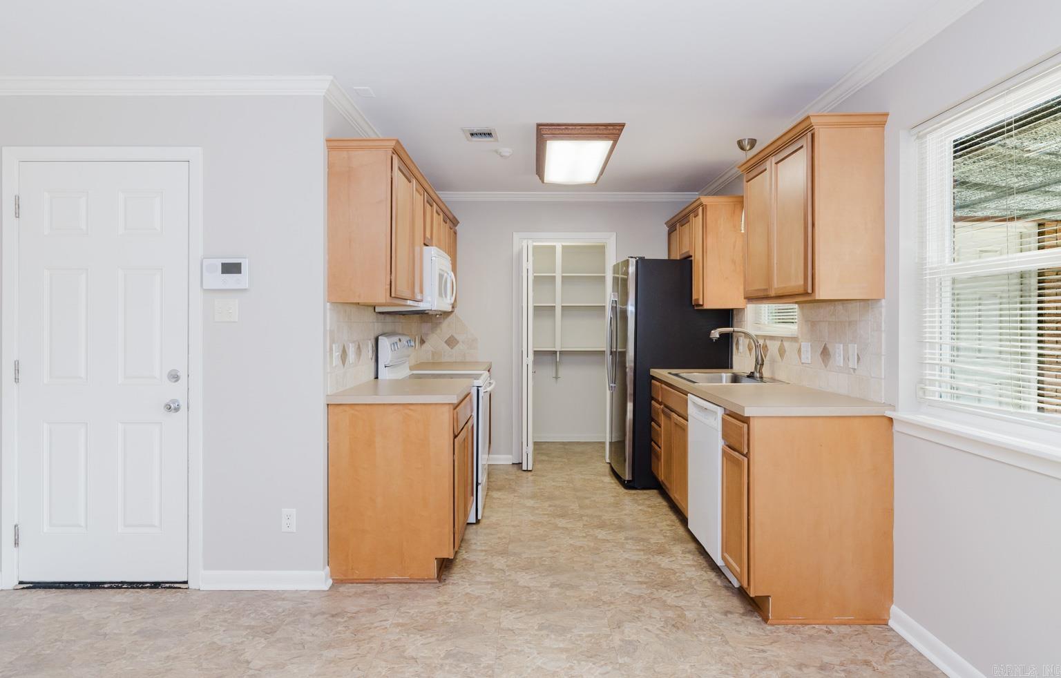 6909 Briarwood