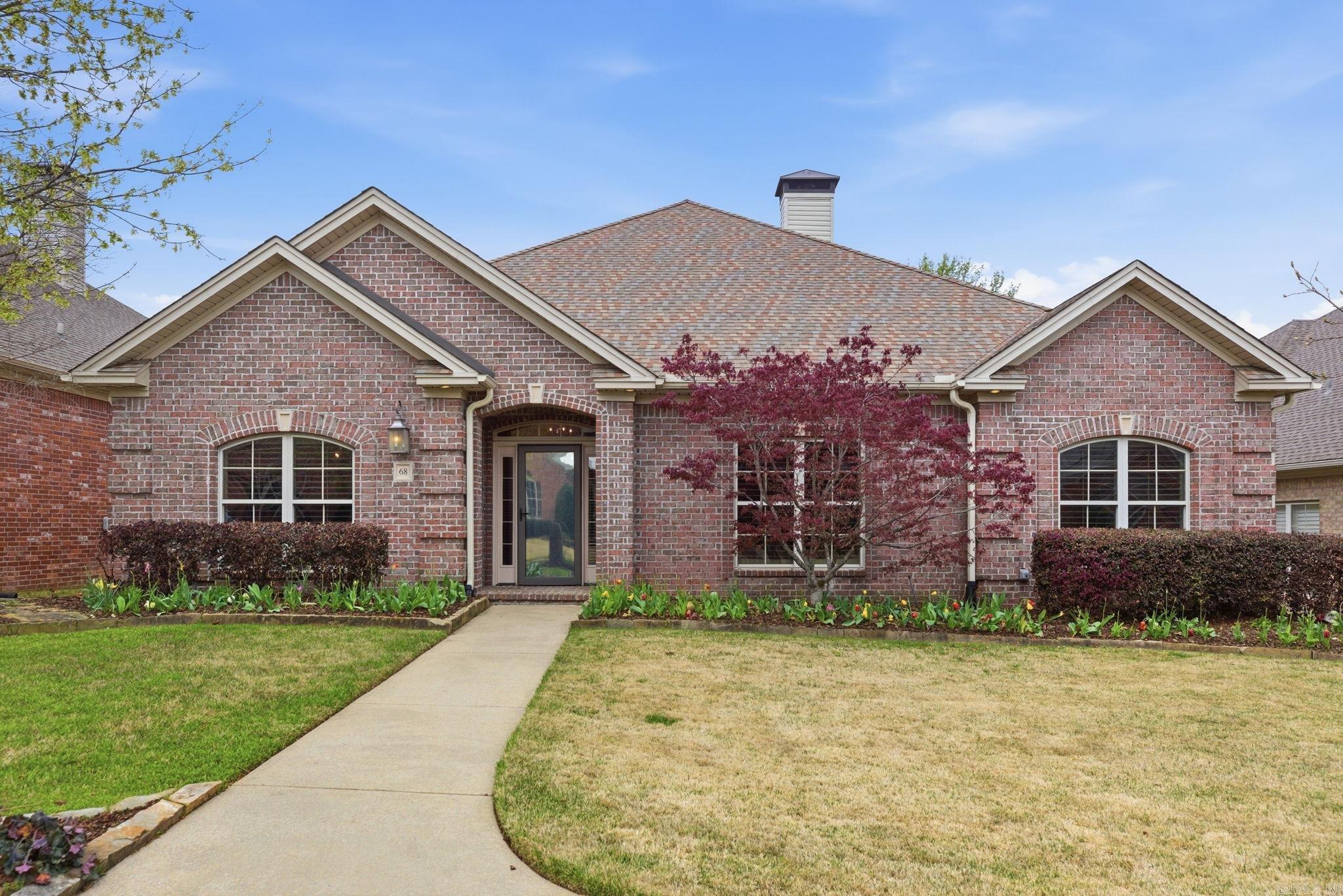 68 Montagne Court