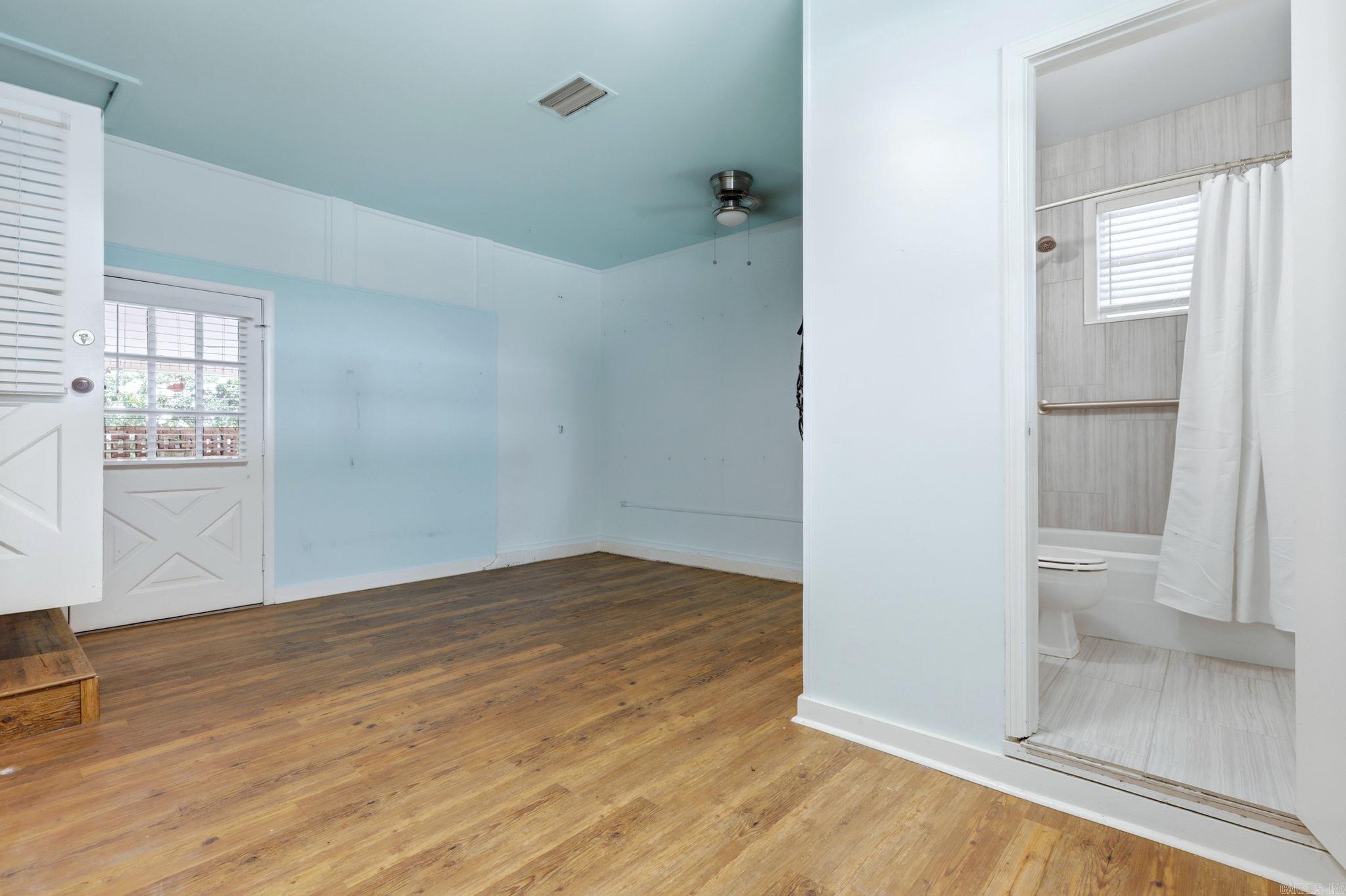 7309 Woodside Lane