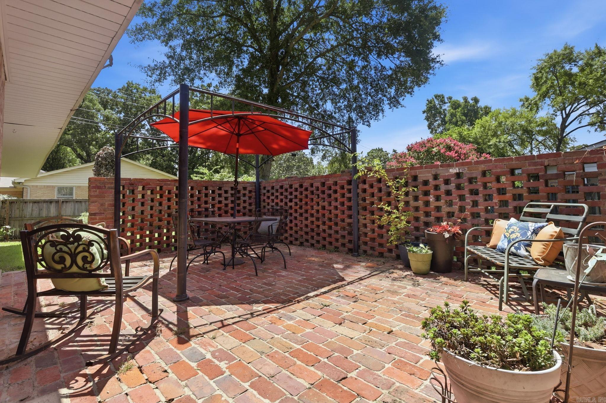7309 Woodside Lane
