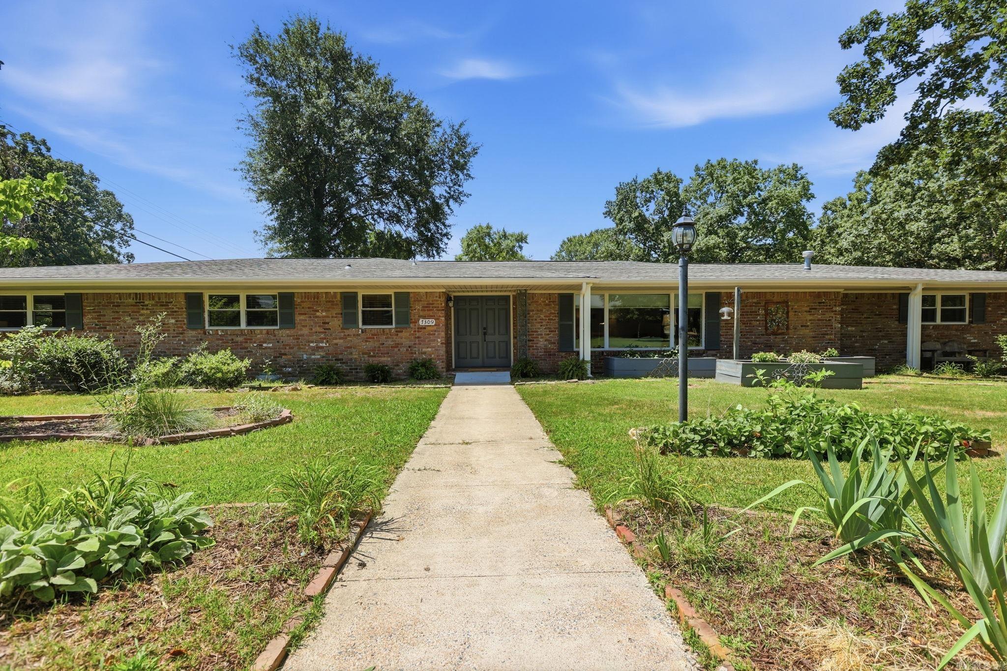 7309 Woodside Lane