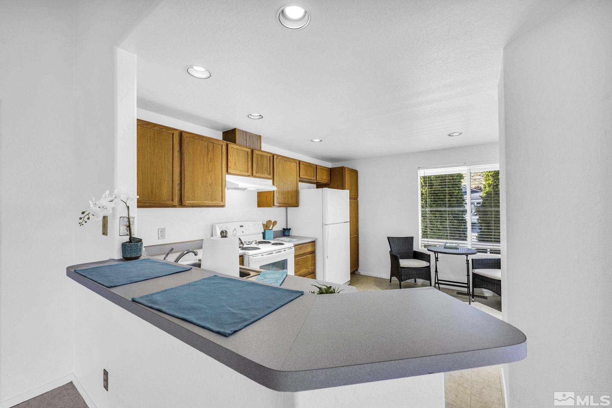 1600 Mescalero Ave