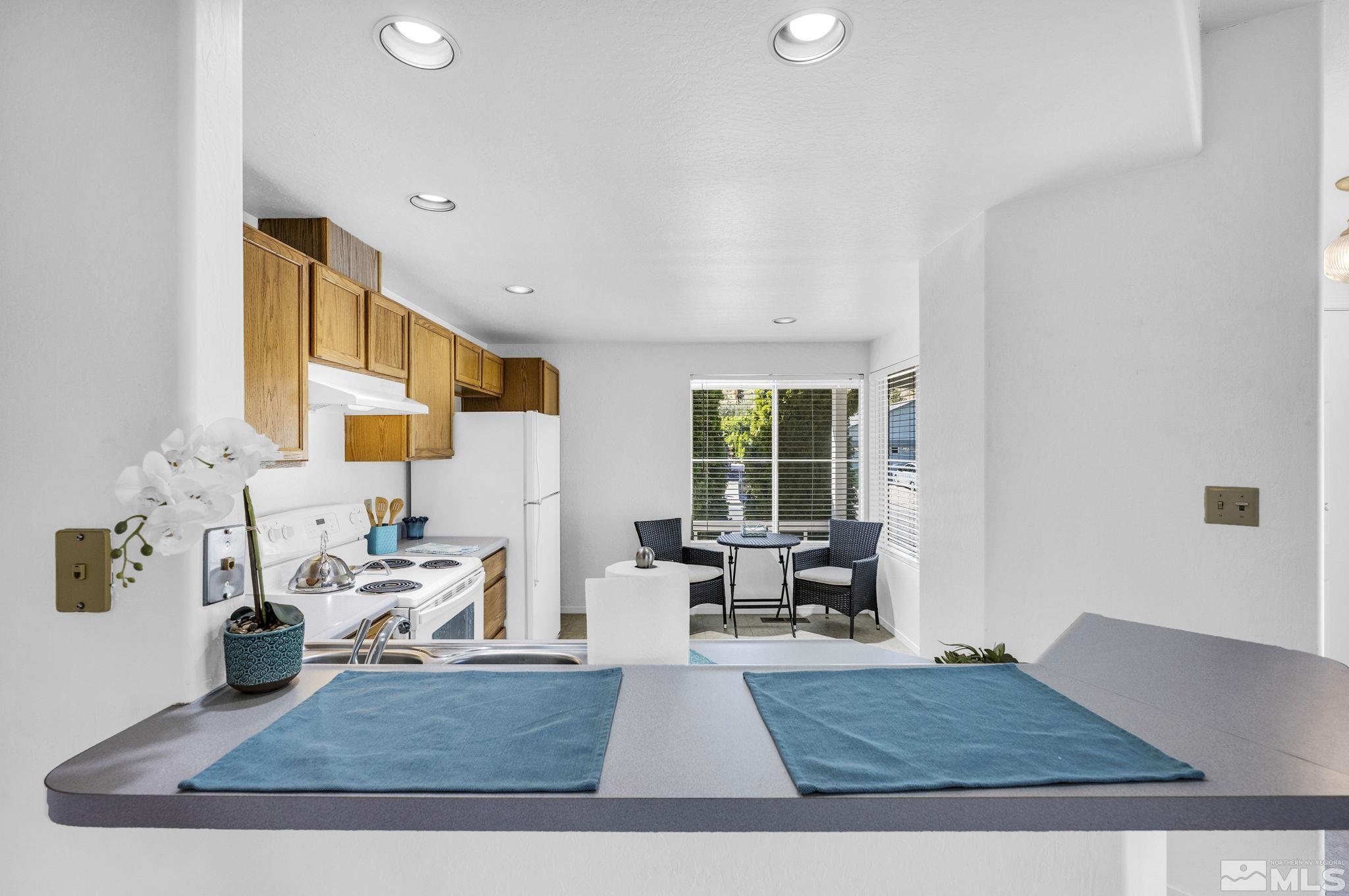1600 Mescalero Ave