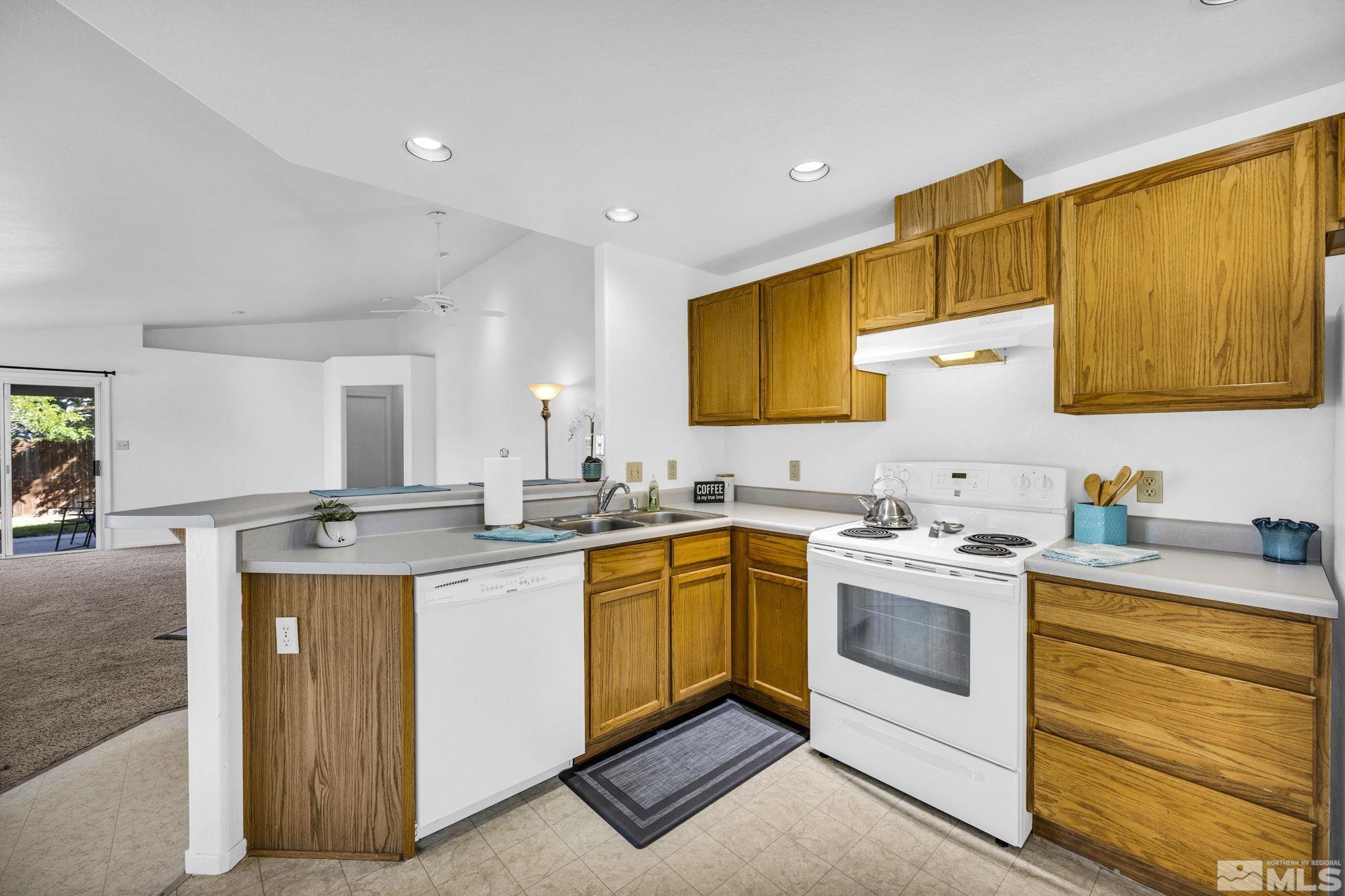 1600 Mescalero Ave