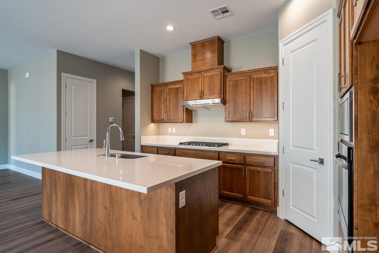 207 Starboard Drive Unit: LOT 354