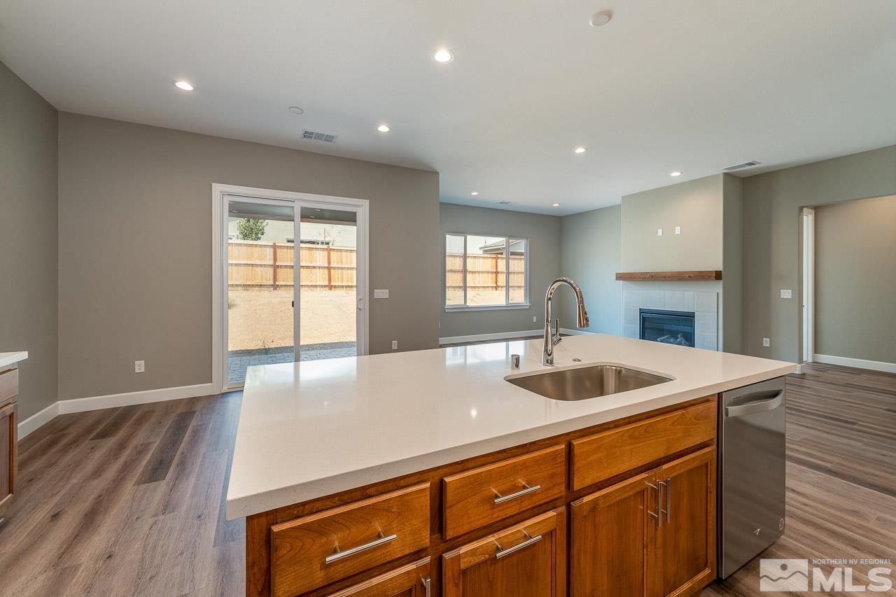 207 Starboard Drive Unit: LOT 354