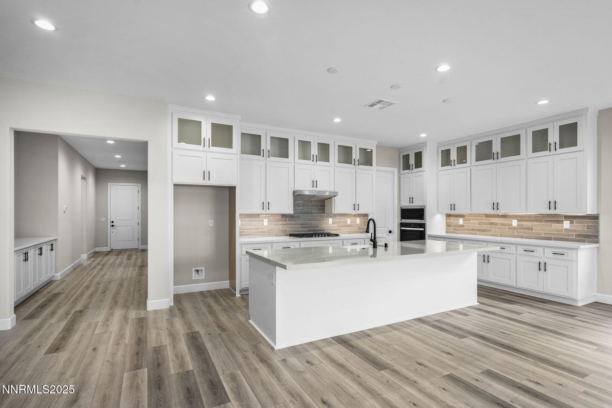 171 Commodore Drive
