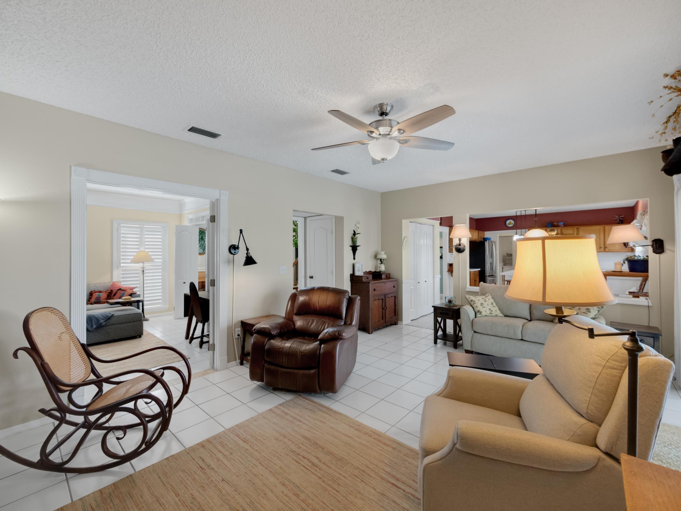 1005 Pine Lake Circle