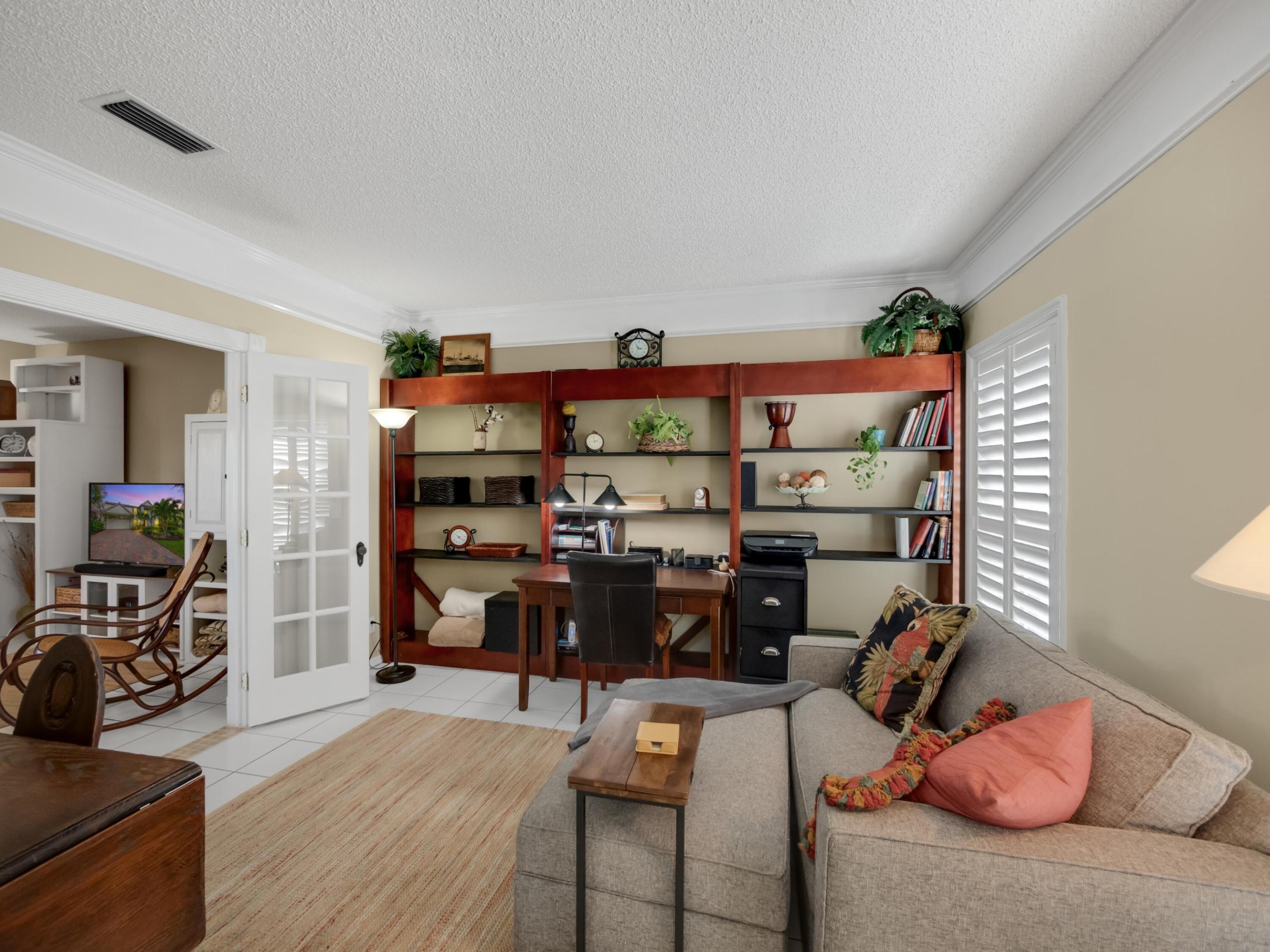 1005 Pine Lake Circle