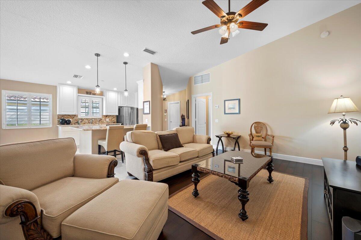 1370 Saint Lawrence Drive
