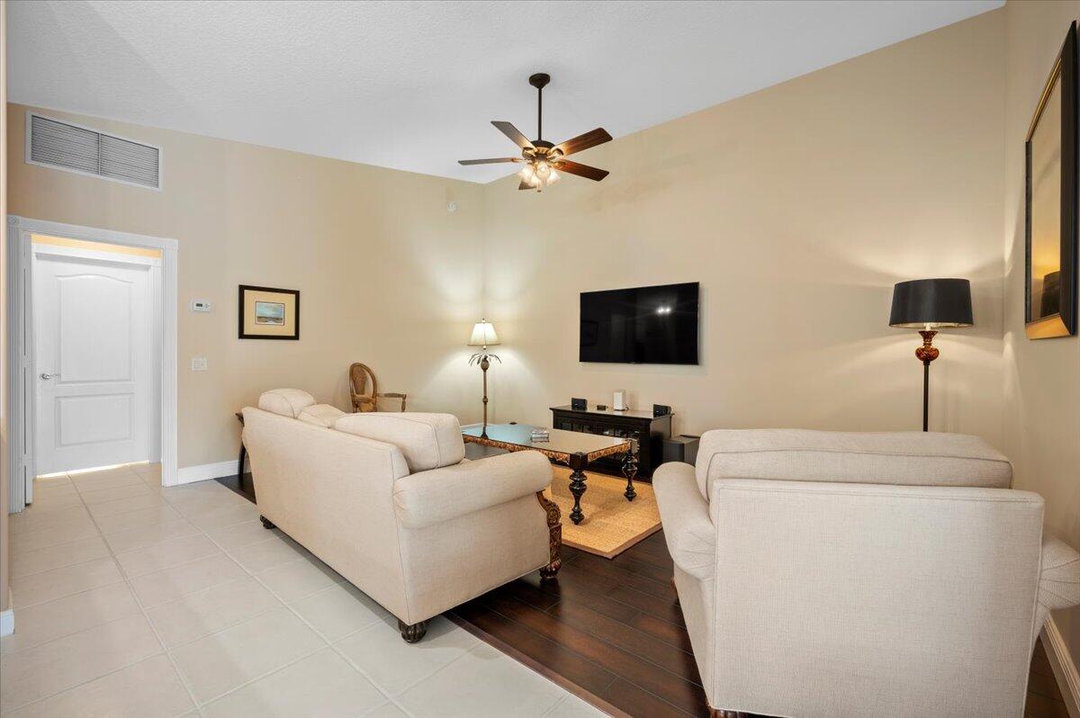 1370 Saint Lawrence Drive