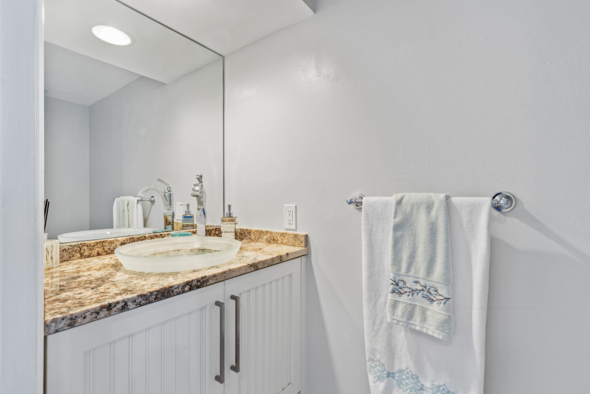 120 Lakeshore Drive 637