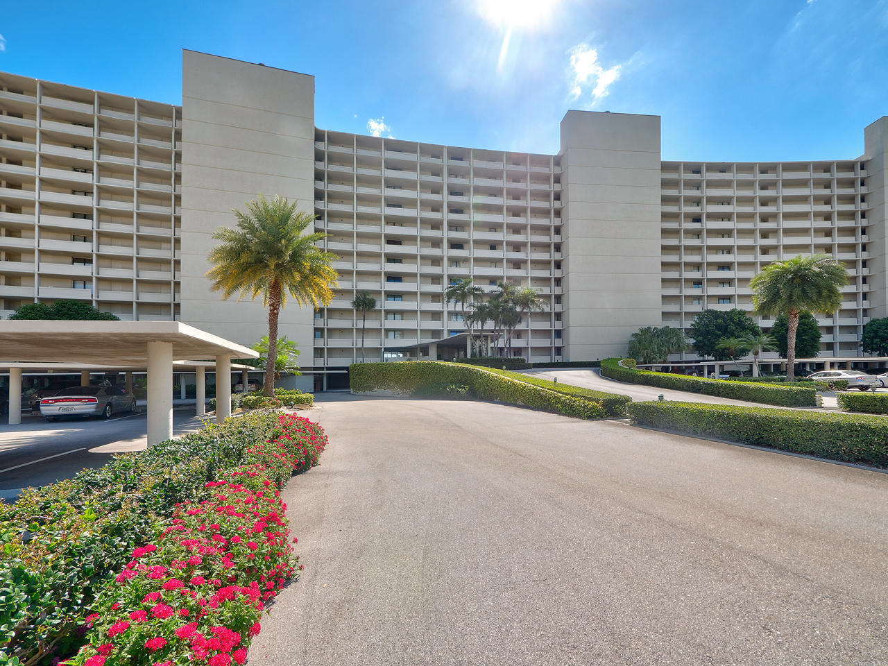 120 Lakeshore Drive 637