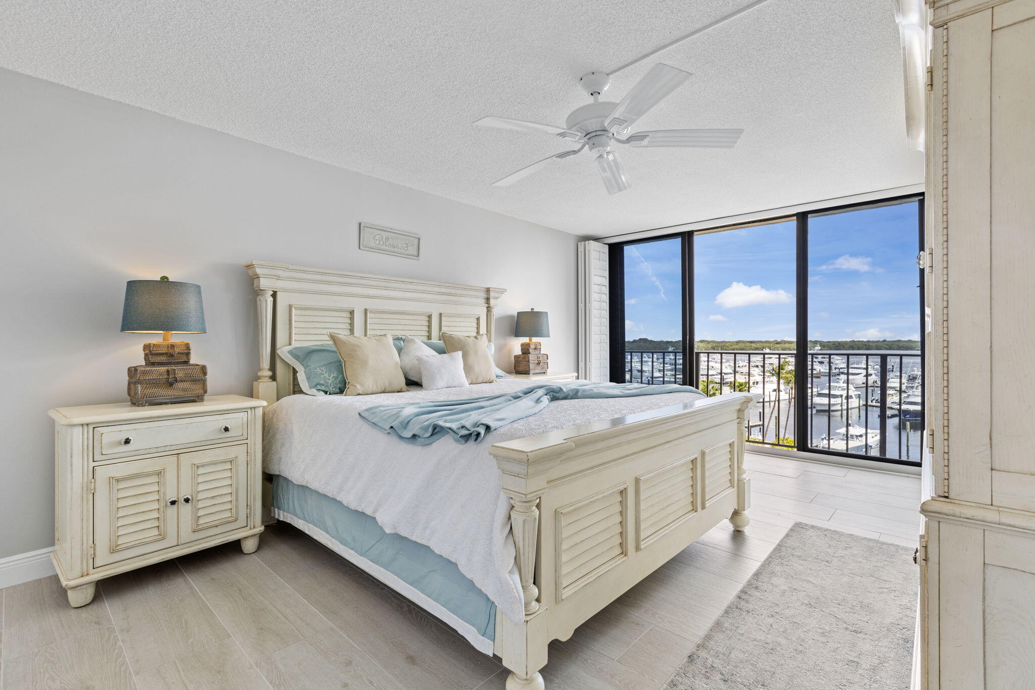 120 Lakeshore Drive 637