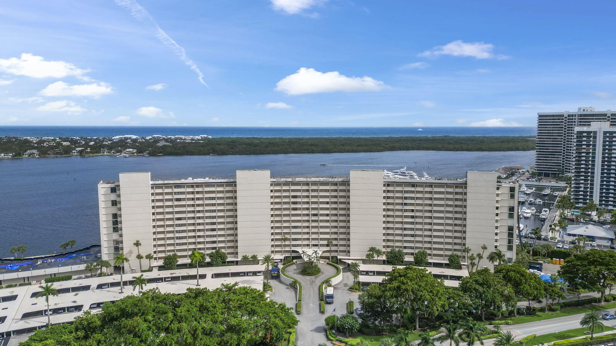 120 Lakeshore Drive 637