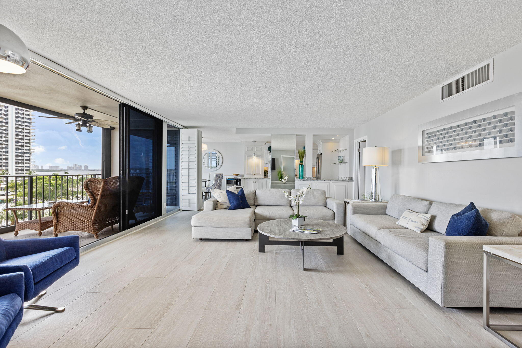 120 Lakeshore Drive 637