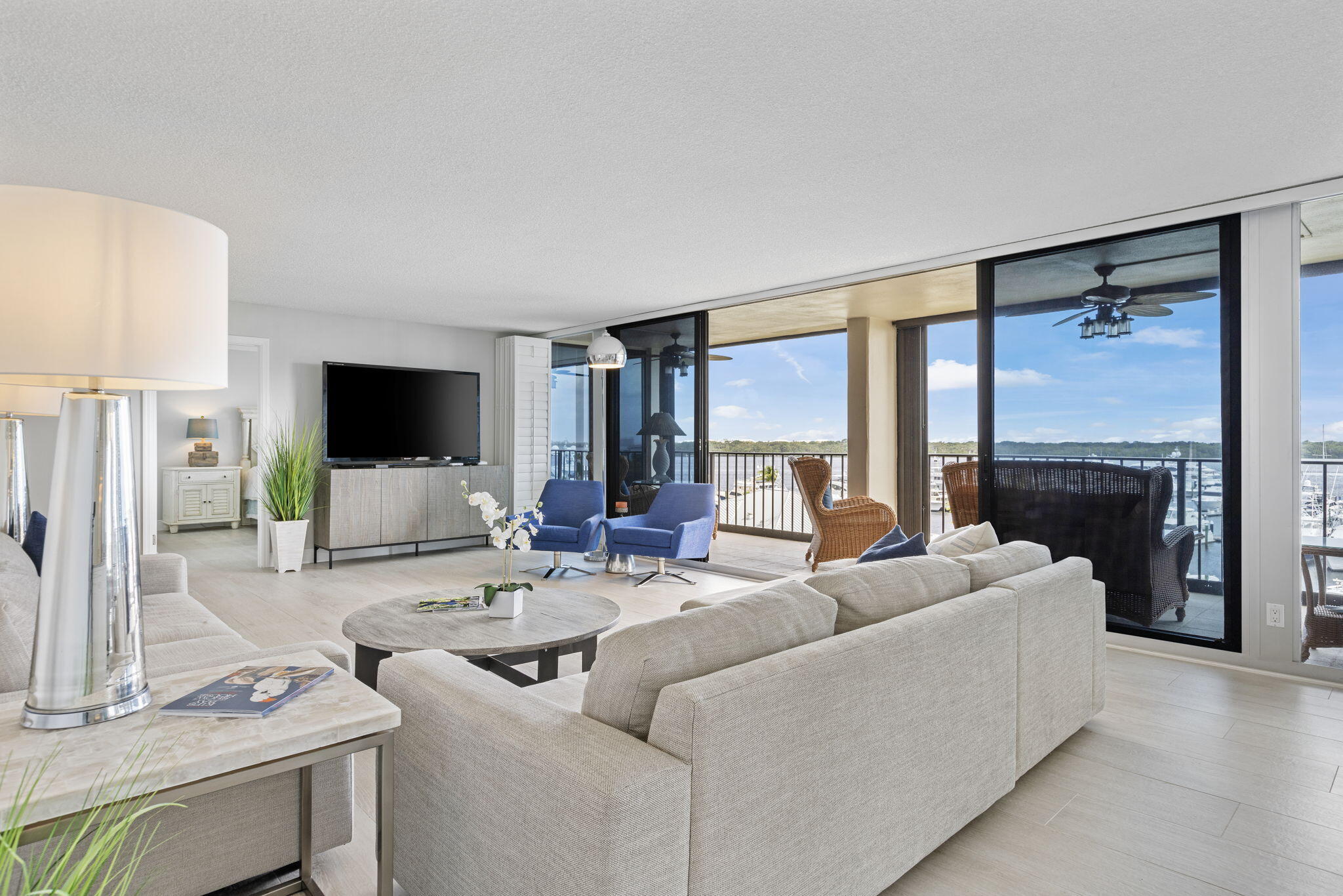 120 Lakeshore Drive 637