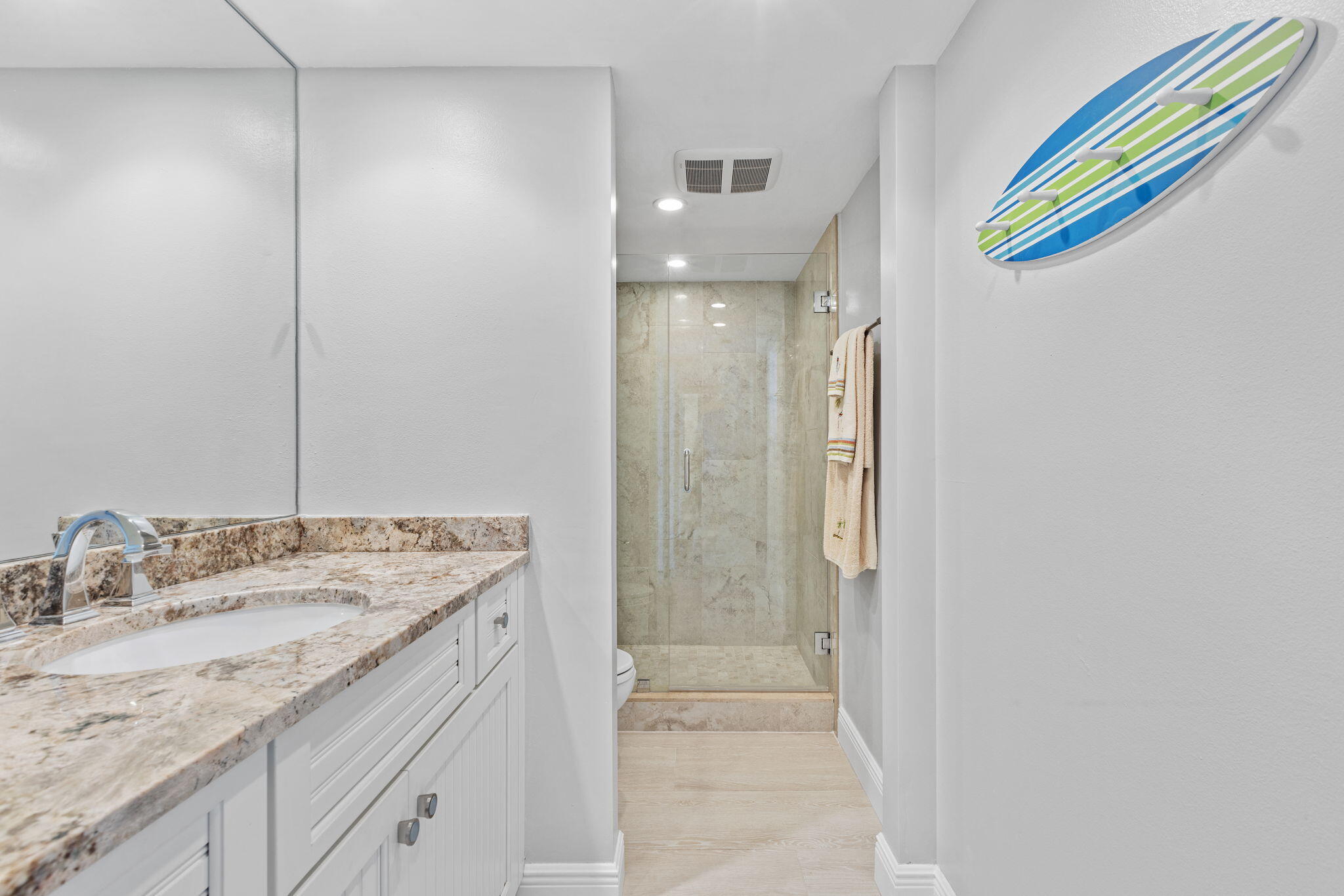 120 Lakeshore Drive 637