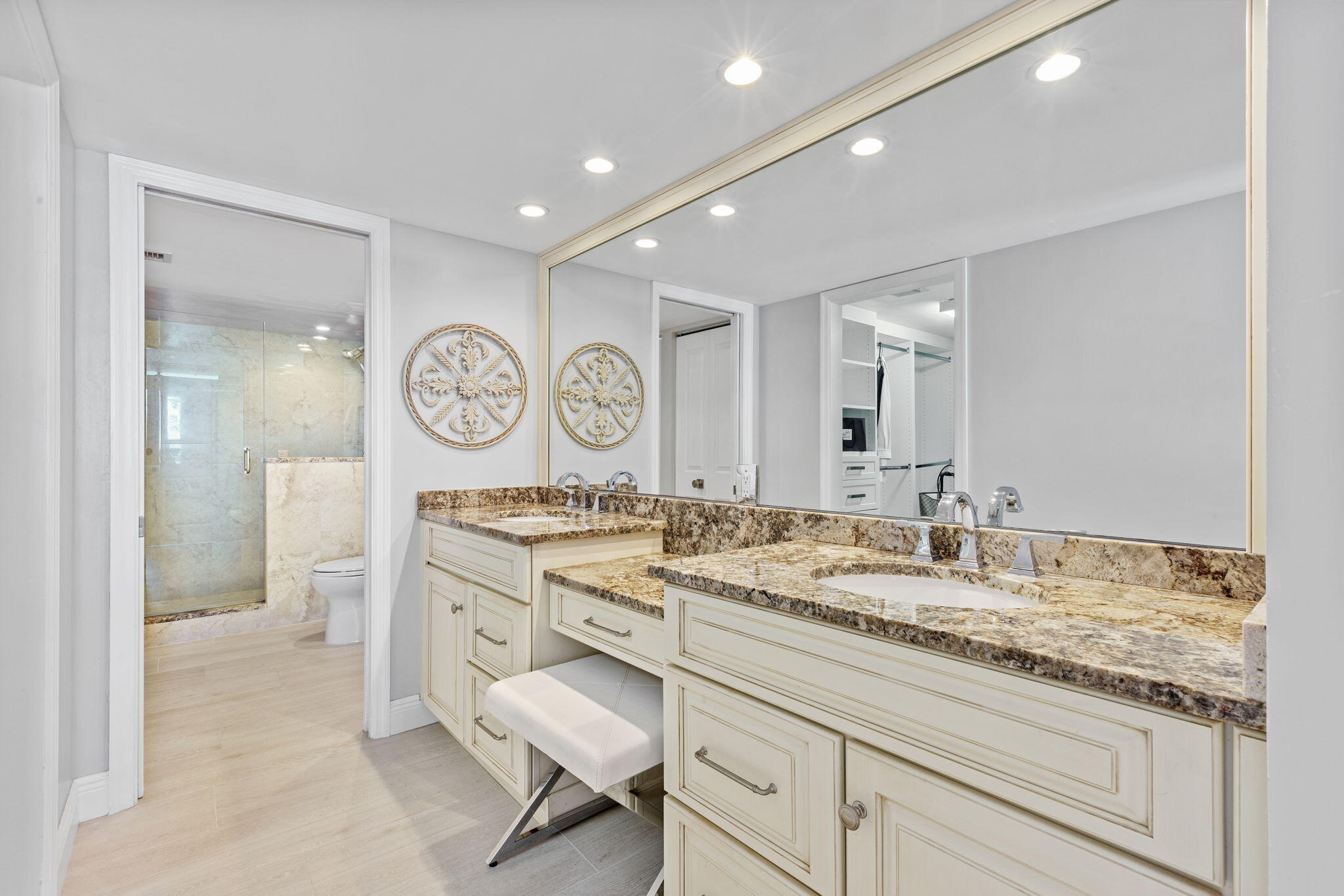 120 Lakeshore Drive 637